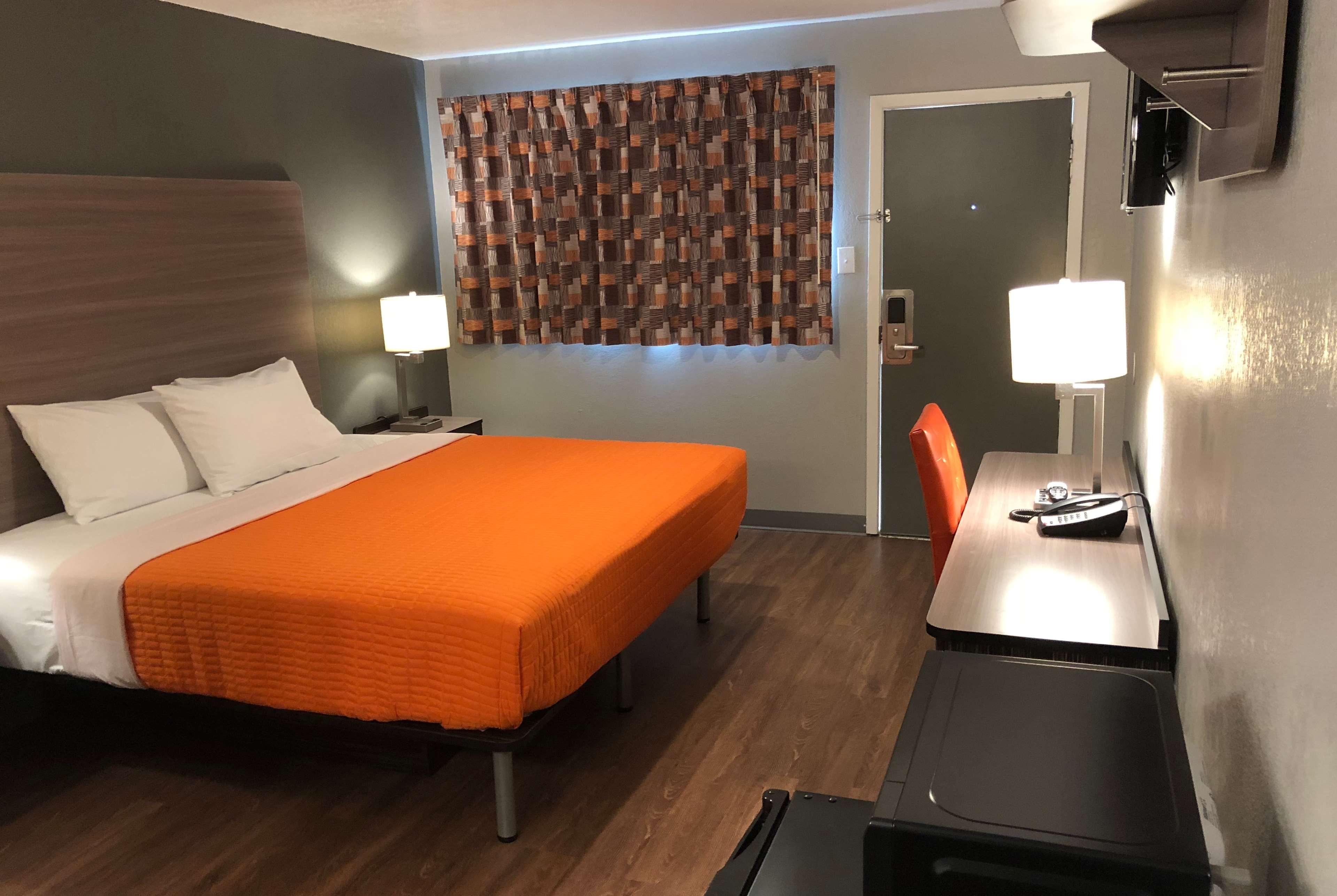 Super 8 By Wyndham Sonora Motel Buitenkant foto