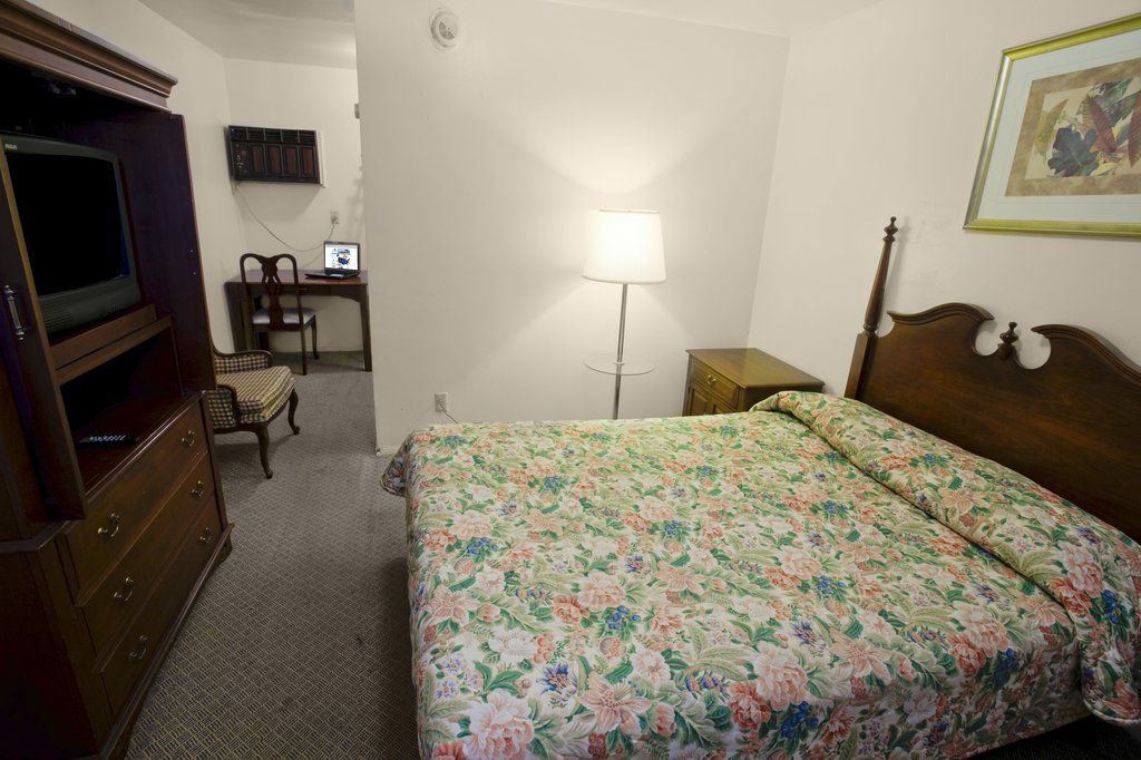 Super 8 By Wyndham Sonora Motel Buitenkant foto